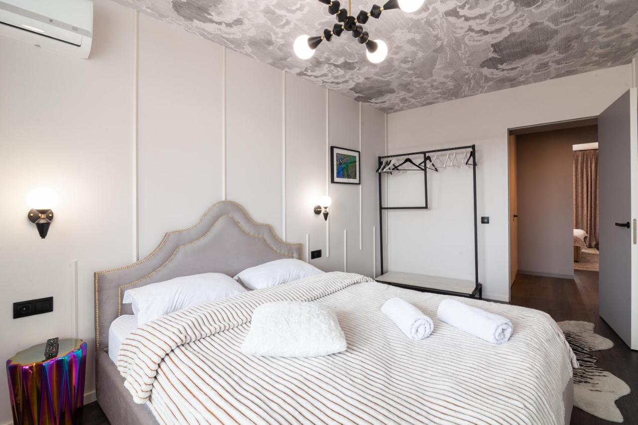 LEOGRAND Apartment on Svobody avenue Lviv Extérieur photo