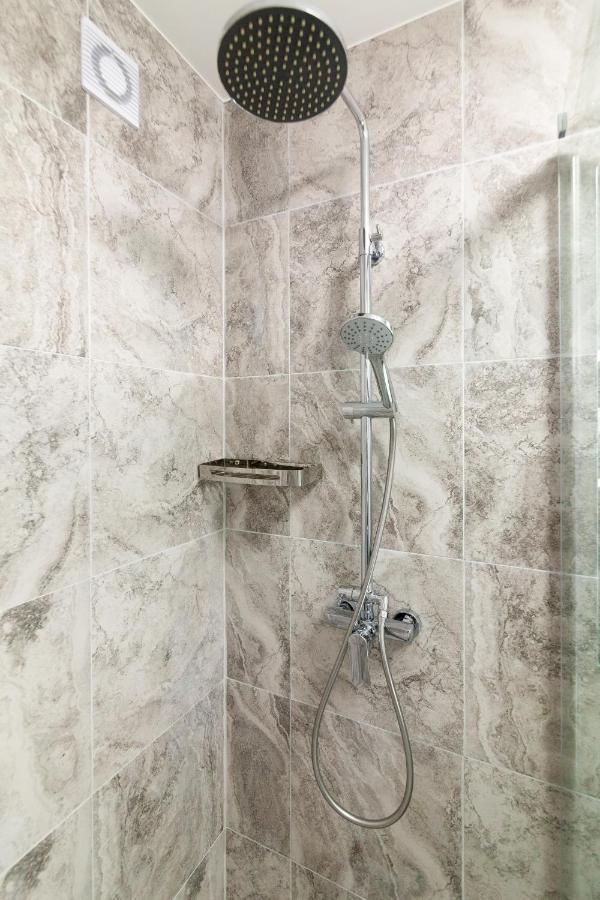 LEOGRAND Apartment on Svobody avenue Lviv Extérieur photo